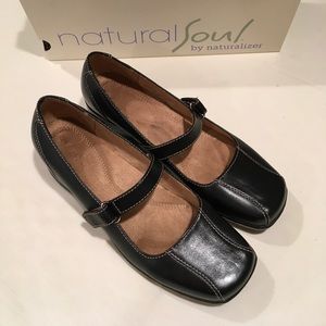 Black leather wedge ladies shoe🥿